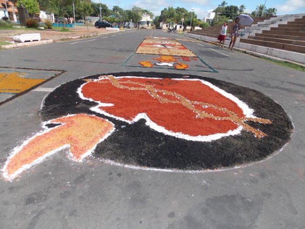  Dia 19 de  Junho dia de corpus christi Com um Lindo Tapete  em Batalha  - Imagem 12