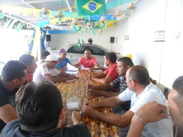 Reunião com Presidentes de Clubes define abertura do Campeonato de futebol 2014 - Imagem 1