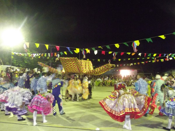 Município de Santa Rosa do Piauí realiza Arraiá com grande público