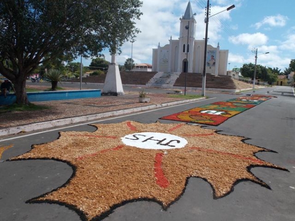  Dia 19 de  Junho dia de corpus christi Com um Lindo Tapete  em Batalha  - Imagem 8