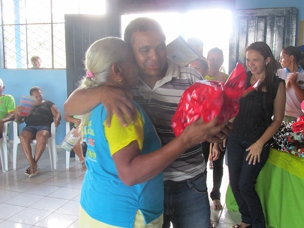 Centro dos Idosos faz festa ao término do semestre - Imagem 7