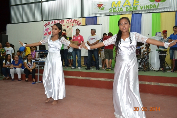Multidão lota Festa das Mães feita pela Prefeitura de Boa Hora - Imagem 11
