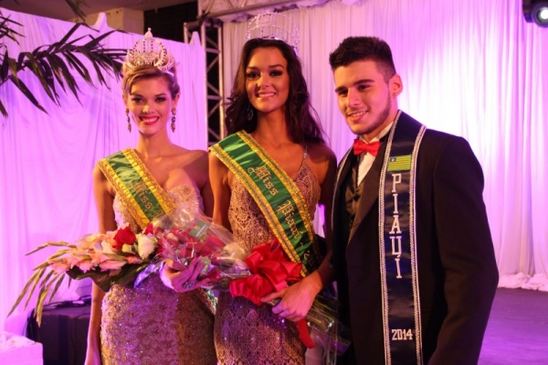 Verbiany Leal, candidata da cidade de Batalha, é eleita Miss Piauí 2014 - Imagem 13