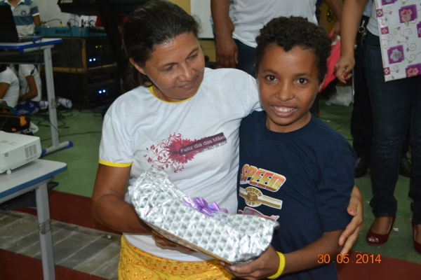 Multidão lota Festa das Mães feita pela Prefeitura de Boa Hora - Imagem 7