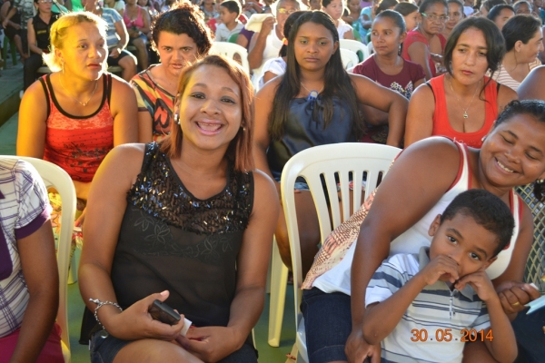 Multidão lota Festa das Mães feita pela Prefeitura de Boa Hora - Imagem 37