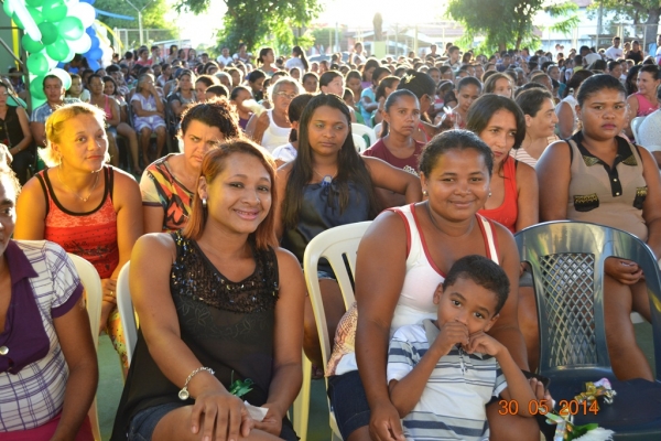 Multidão lota Festa das Mães feita pela Prefeitura de Boa Hora - Imagem 36