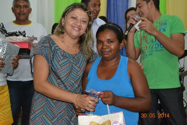 Multidão lota Festa das Mães feita pela Prefeitura de Boa Hora - Imagem 9