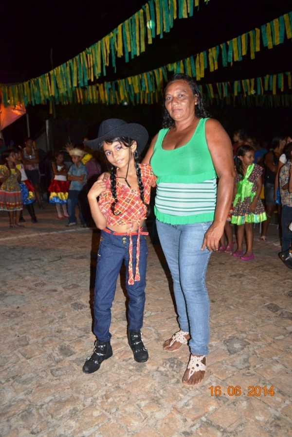 Prefeito Zé Resende prestigia grande arraiá da Escola Jose Prudêncio - Imagem 17