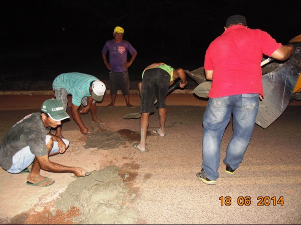 Prefeito Zé Resende inicia e participa de operação tapa-buraco - Imagem 6