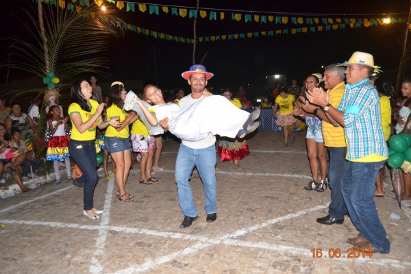 Prefeito Zé Resende prestigia grande arraiá da Escola Jose Prudêncio - Imagem 2