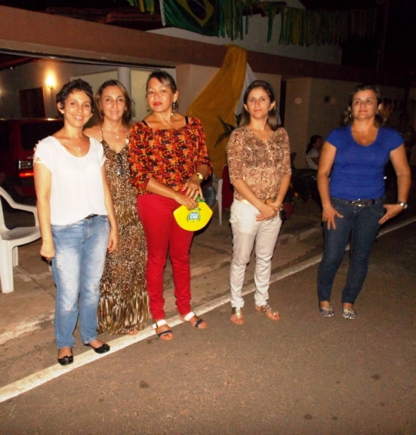 Igreja celebra dia de Corpos Christi  - Imagem 17