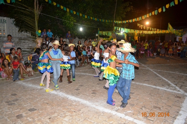 Prefeito Zé Resende prestigia grande arraiá da Escola Jose Prudêncio - Imagem 19