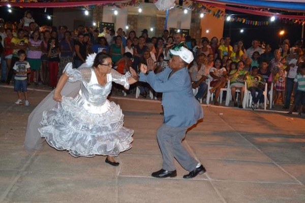 Quinta noite do Festejo de Pimenteiras tem celebração e quadrilha - Imagem 9