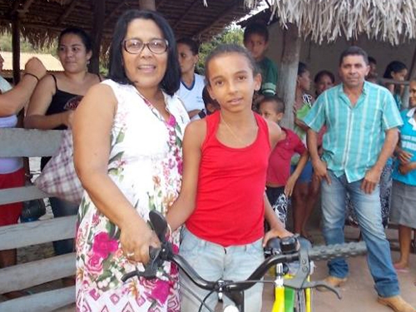 Prefeita Gadocha entrega bicicletas para alunos da Comunidade São Mateus - Imagem 10