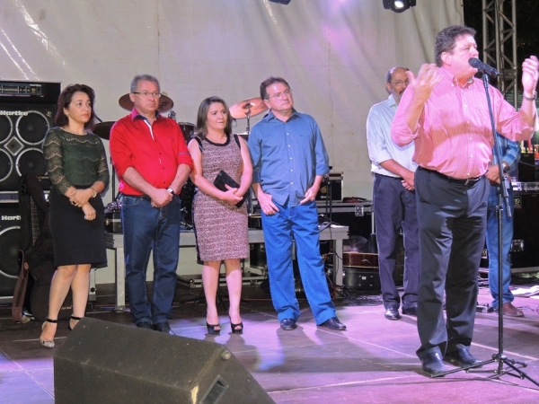 Público prestigia 1ª noite do Festival de Inverno e interage com a cantora Céu - Imagem 1