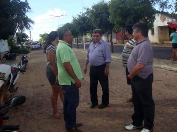 Prefeito recebe deputado Gustavo Neiva e secretário Avelino Neiva no município - Imagem 10