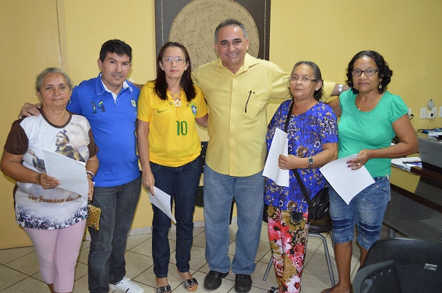 Servidores são aposentados pela previdência própria com salário integral em Buriti dos Lopes