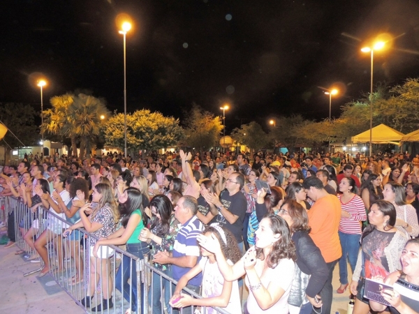 Danilo Caymi realiza um inesquecível show na última noite do Festival de Inverno - Imagem 8