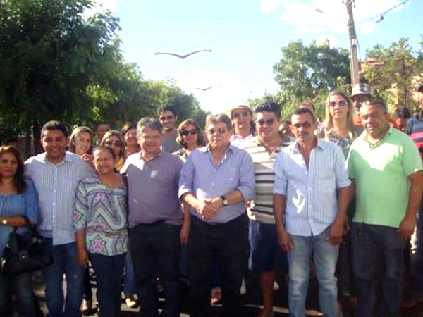 Prefeito recebe deputado Gustavo Neiva e secretário Avelino Neiva no município - Imagem 8