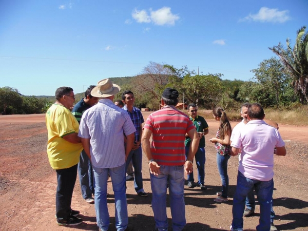 Prefeito Wallem se reúne com prefeito de São João dos Patos para recuperação da BR 230 - Imagem 1