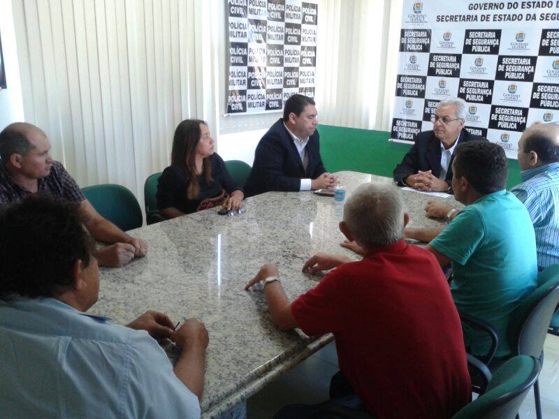 Insatifeitos com a insegurança de São Félix o Prefeito Reginaldo e sua equipe procuram a Secretária de Segurança do estado