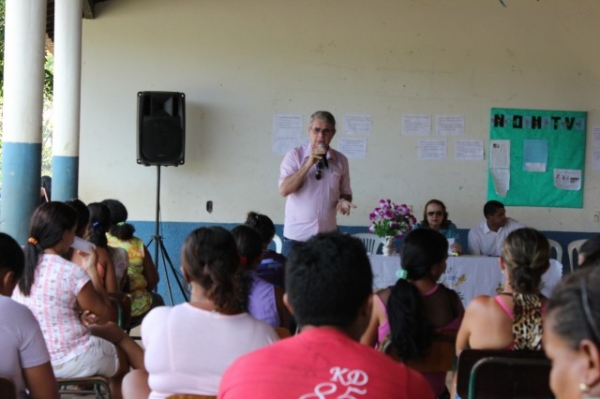 Salete Rêgo prefeita de Miguel Alves Assina ordem de serviço para a construção da cobertura da quadra na zona rural do município - Imagem 2
