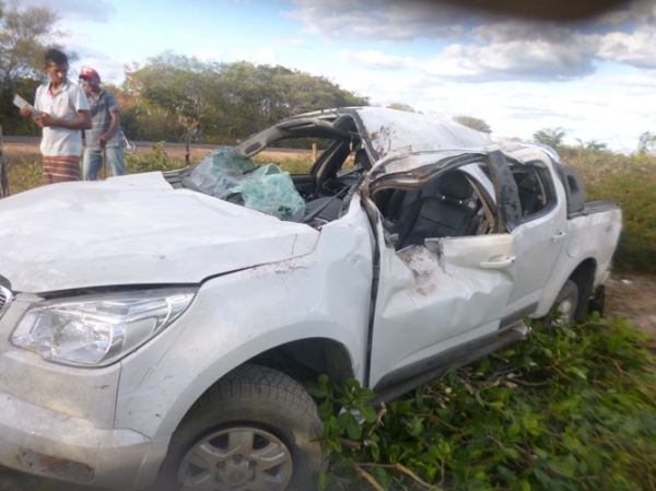 Caminhonete S 10 capota com família na BR 135 próximo a Redenção do Gurguéia  - Imagem 6