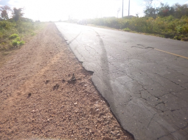 Caminhonete S 10 capota com família na BR 135 próximo a Redenção do Gurguéia  - Imagem 3