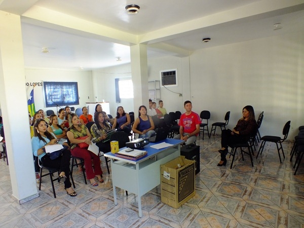Dom Expedito Lopes realiza reunião sobre a metodologia do selo unicef ed. 2013/2014  - Imagem 4