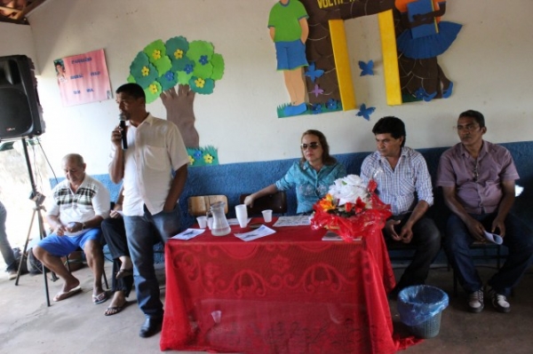 Prefeita assina ordem de serviço para a construção de um ginásio na localidade Calção Redondo - Imagem 7