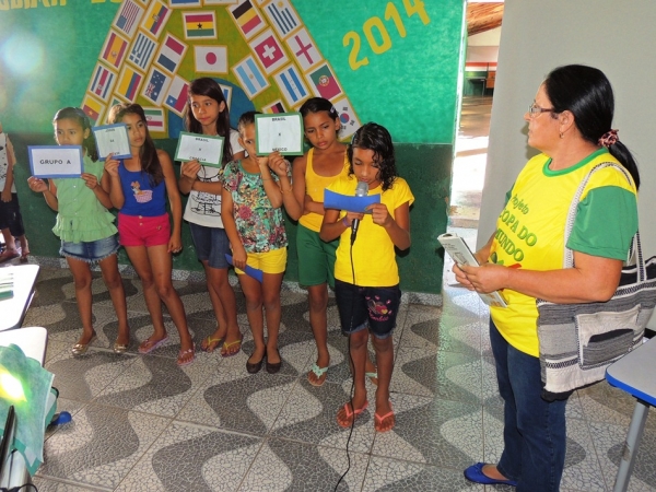 Projeto Interdisciplinar Copa do Mundo 2014 motivou alunos do Colégio Tomaz Café  - Imagem 12