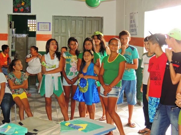 Projeto Interdisciplinar Copa do Mundo 2014 motivou alunos do Colégio Tomaz Café  - Imagem 19