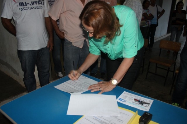 Prefeita Salete Rêgo assina autorização para a construção de um GINÁSIO POLIESPORTIVO na zona rural do Município - Imagem 1