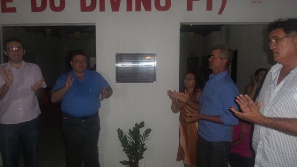 Prefeito Zé Sena participa da Inauguração da Colônia Sindical dos Pescadores em São José do Divino - Imagem 5