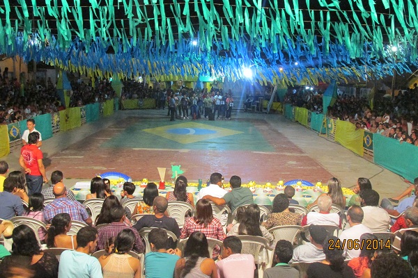 Segunda noite do Festejo Junino de Porto