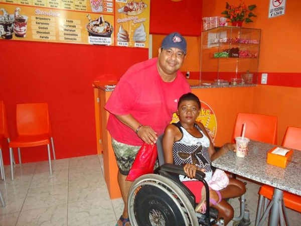 Alunos Especiais da Escola Santa Catarina Visitam a MilkShake Express - Imagem 21