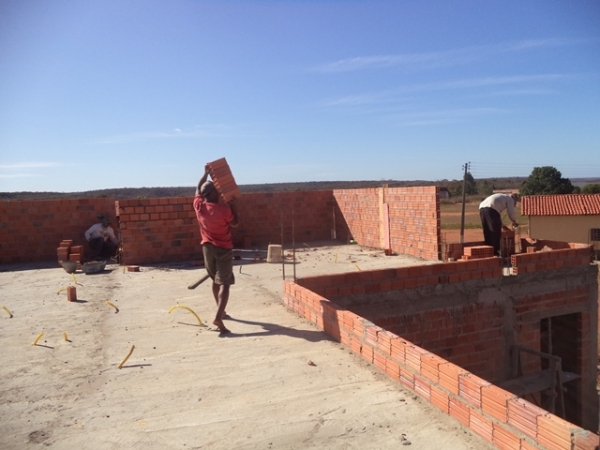 Obras da UBS do Povoado Salinas seguem em ritmo acelerado - Imagem 12