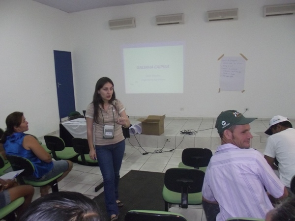 SEBRAE aplica curso de manejo na criação de galinha com agricultores de Santa Rosa - Imagem 4