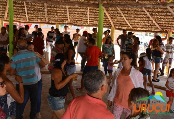 Prefeita Renata Coelho participa dos Festejos de São João Batista na comunidade Malícia - Imagem 3
