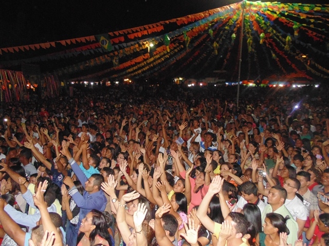 Noite evangélica abre as festividade pelo aniversario de Água Branca - PI - Imagem 44