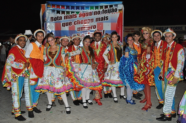 Grande publico prestigia segunda noite do “Cocal Junino 2014” na nova praça de eventos - Imagem 10