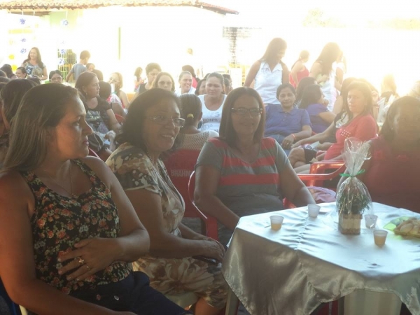 Secretaria de Educação em parceria com a Prefeitura de São Félix realizou o “Chá das Mães” - Imagem 101