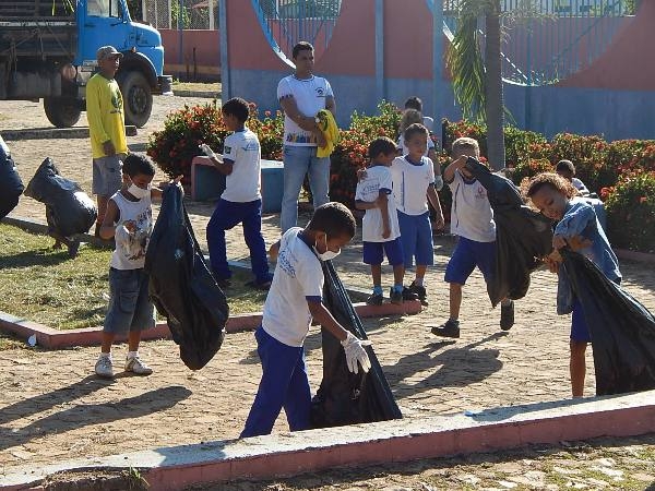 Veja como foi a caminhada de mobilização ao Meio Ambiente - Imagem 29