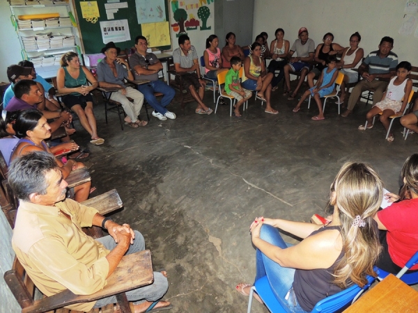 Prefeita Neuma Café ouve reivindicações de moradores da Formiga - Imagem 1