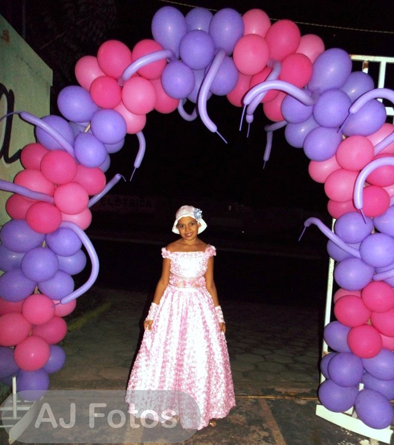 Jovem Yasla Beatriz comemora  aniversário de 15 anos 