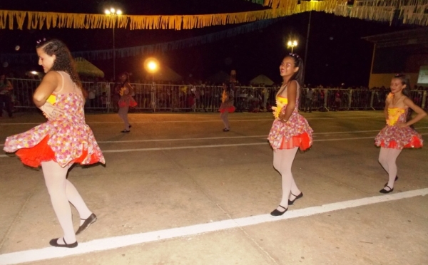 IV Festival Junino da Unidade Escolar Paulo Ferraz - Imagem 2