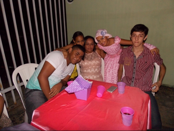 Jovem Yasla Beatriz comemora aniversário de 15 anos - Imagem 15