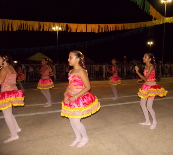 IV Festival Junino da Unidade Escolar Paulo Ferraz - Imagem 9