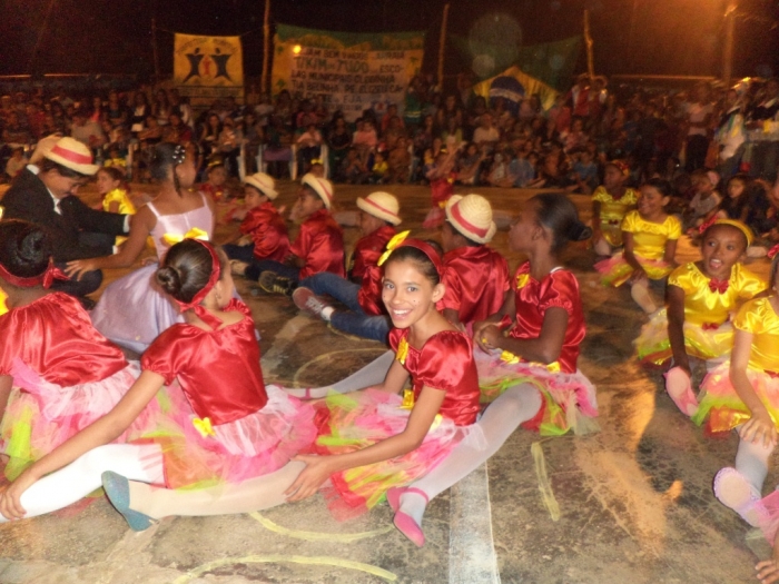 Prefeito realiza festival de  quadrilha municipal - Imagem 12