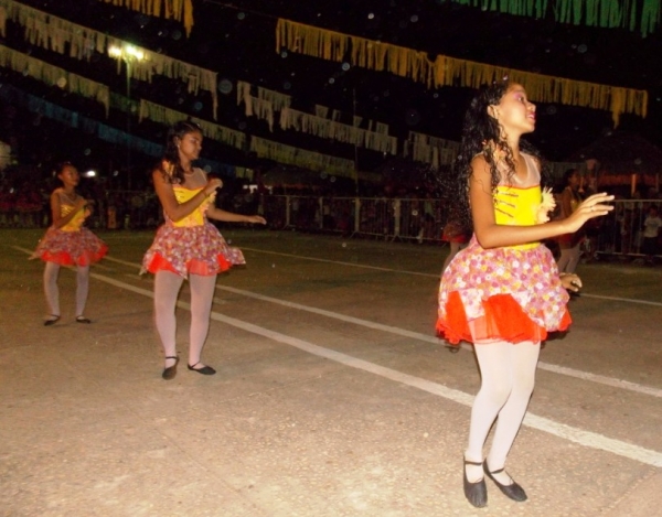 IV Festival Junino da Unidade Escolar Paulo Ferraz - Imagem 4